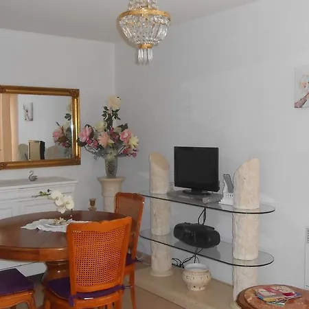 Apartment Eugenie Vichy