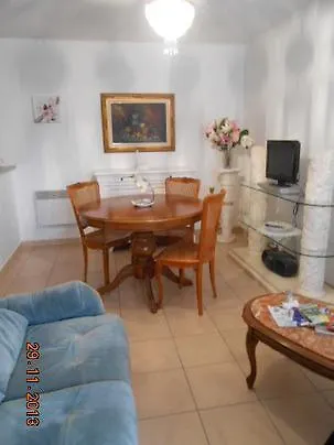 Apartment Eugenie *